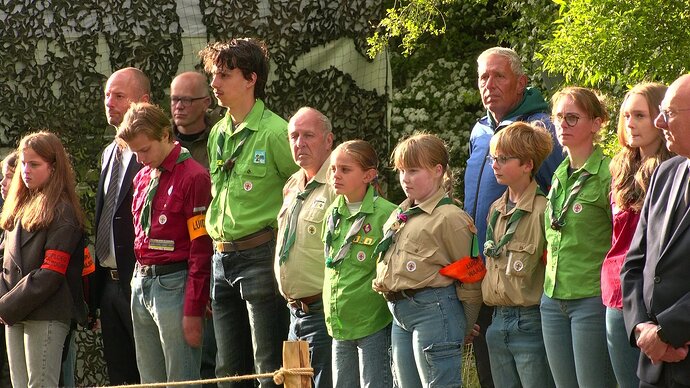 vlcsnap-2025-05-04-20h36m11s623.jpg.2658481f383bd01f7d17d72c290accb0.jpg