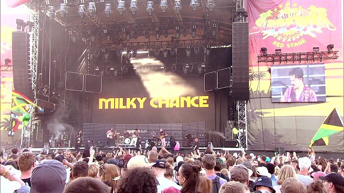 vlcsnap-2022-07-01-20h48m41s247.jpg.be2ab1f1c5c781fdaec2e04455872278.jpg