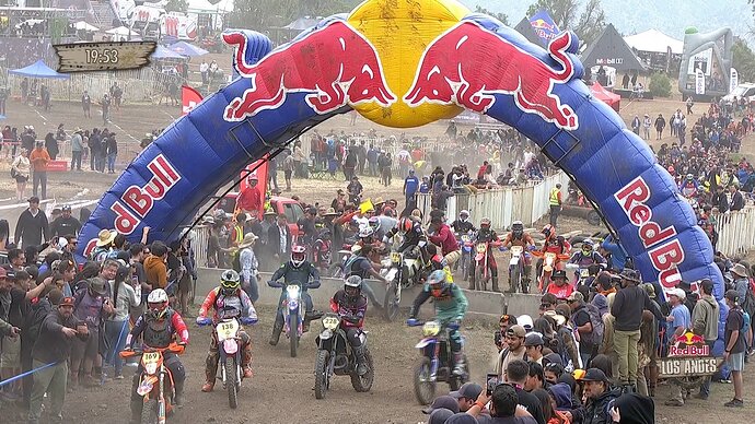 REDBULLLOSANDES_359212604_H_7500_20241116_174933.jpg.18cd0abc61079b2983f19835e48308df.jpg