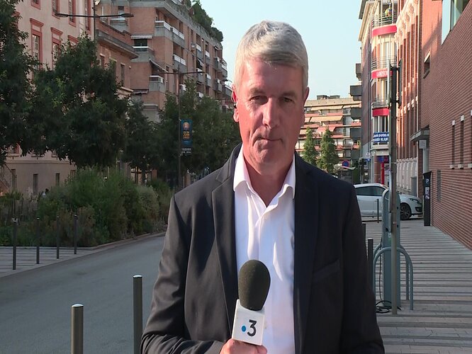 vlcsnap-2022-06-19-20h17m51s014.jpg.9d13cd2eeb7d38369f12900327c1a8b3.jpg