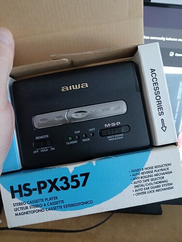 aiwa_2.jpg.ccdb6df33506c0f030edbfae33c202d7.jpg
