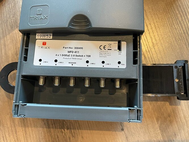 Triax41diseqcswitch.jpg.c7b82a5a6d2ca9f5d73e4465d9a564e7.jpg