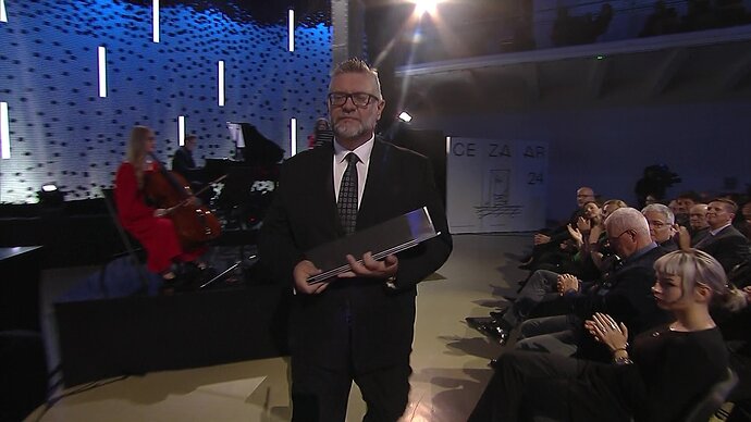 vlcsnap-2024-10-03-21h28m38s965.jpg.4ea57868966e9332b6aa5e8636337b65.jpg